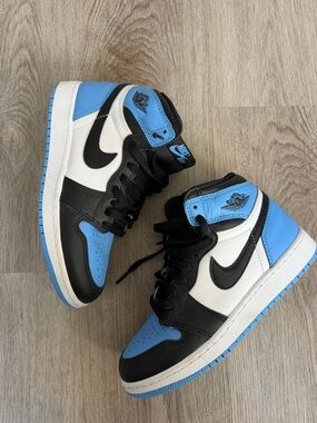Nike Air Jordan 1 High OG UNC Toe GS Size 5Y - University Blue/Black/White